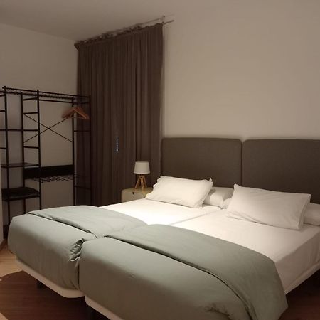 Apartamentos Armanya 3 Lugo Exteriör bild